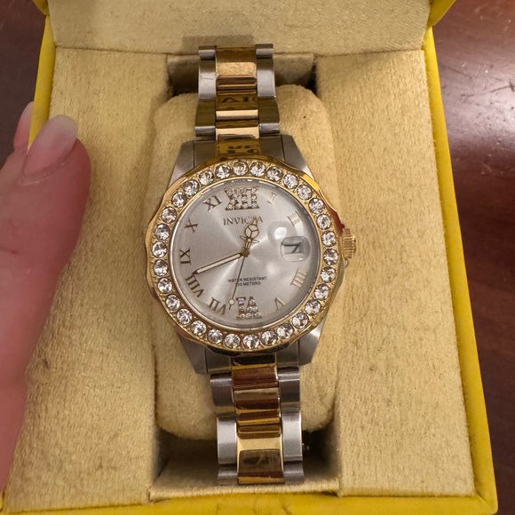 Ladies Invicta Watch - Picture 3 of 3